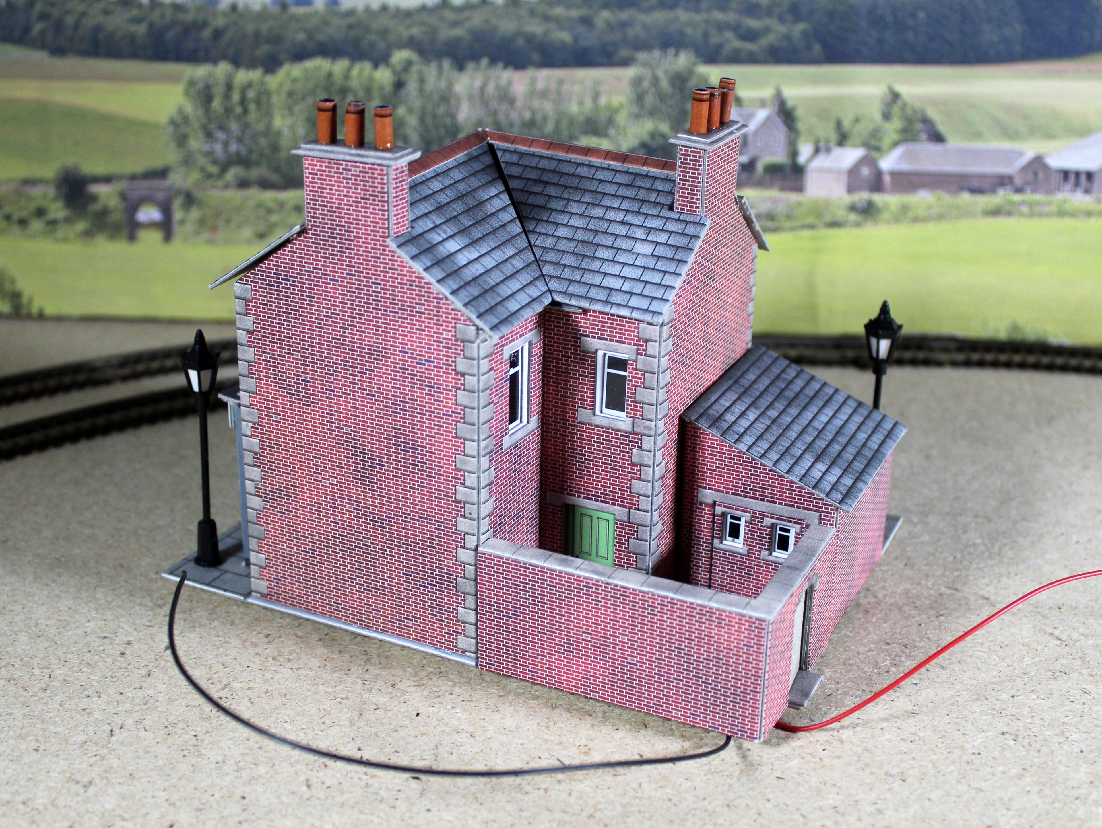 Metcalfe  00 Scale Railway Inn Pub,  Lights & Street  Lights, Custom Build.