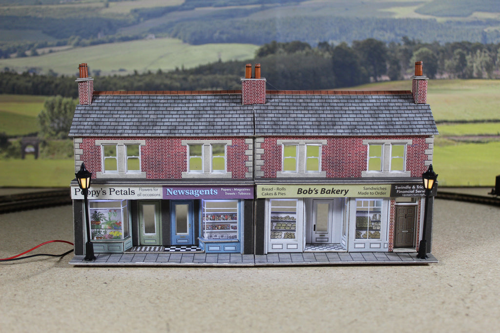Metcalfe  00 Scale Brick Shops Row,  Lights & Street  Lights, Custom Build.