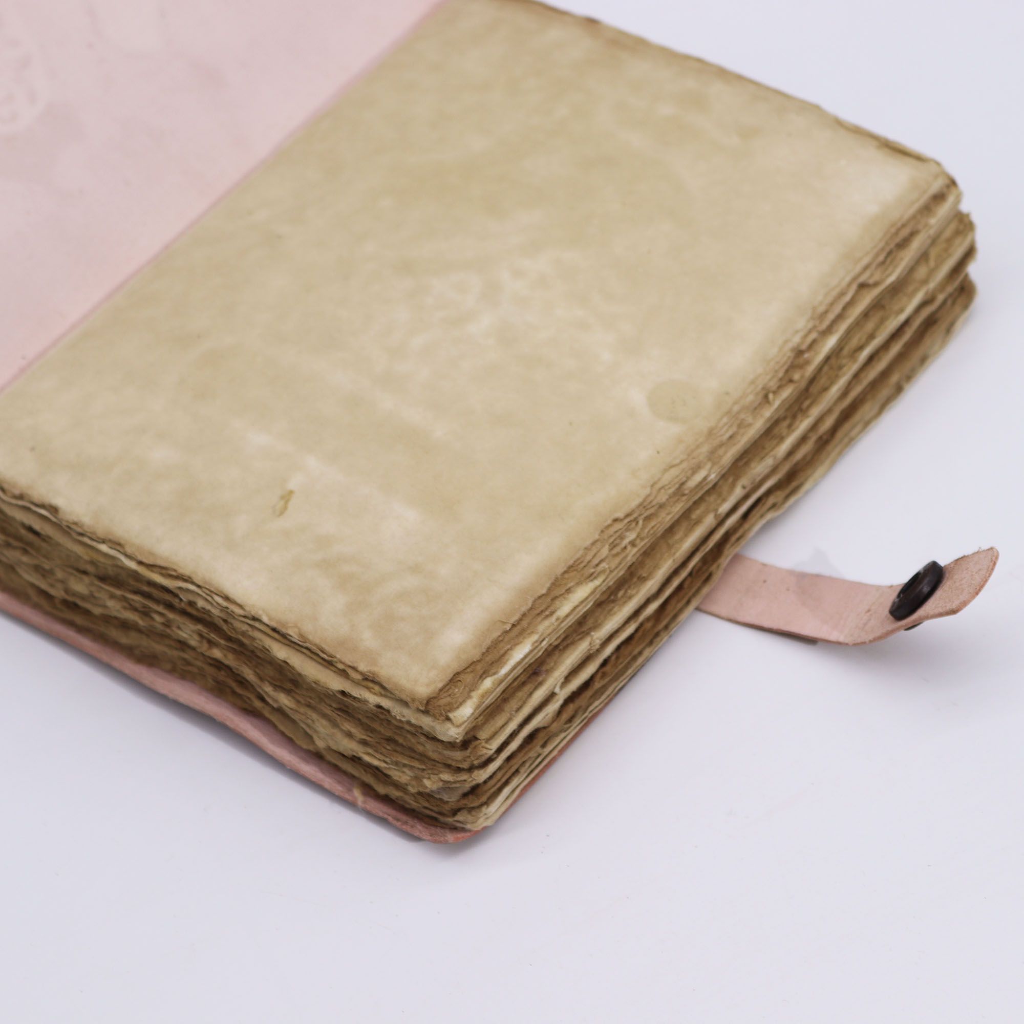 Checkmate Book - Light Tan - 200 pages deckle-edged - 20x15cm